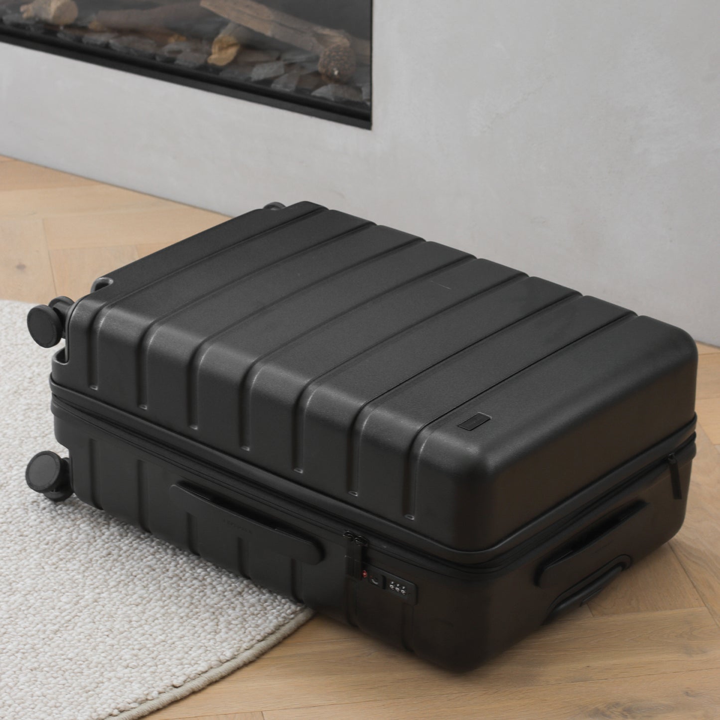 Arlo Pro Large Checked Black