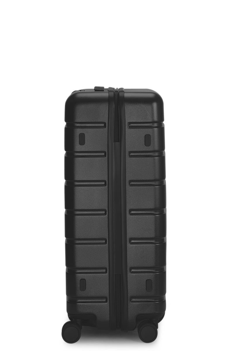 Arlo Pro Carry-On & Medium Set Black