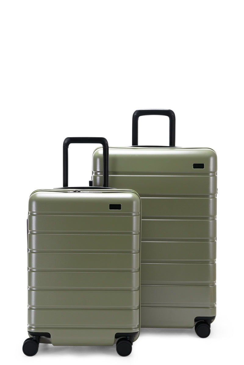 Arlo Pro Carry-On & Medium Set Evergreen