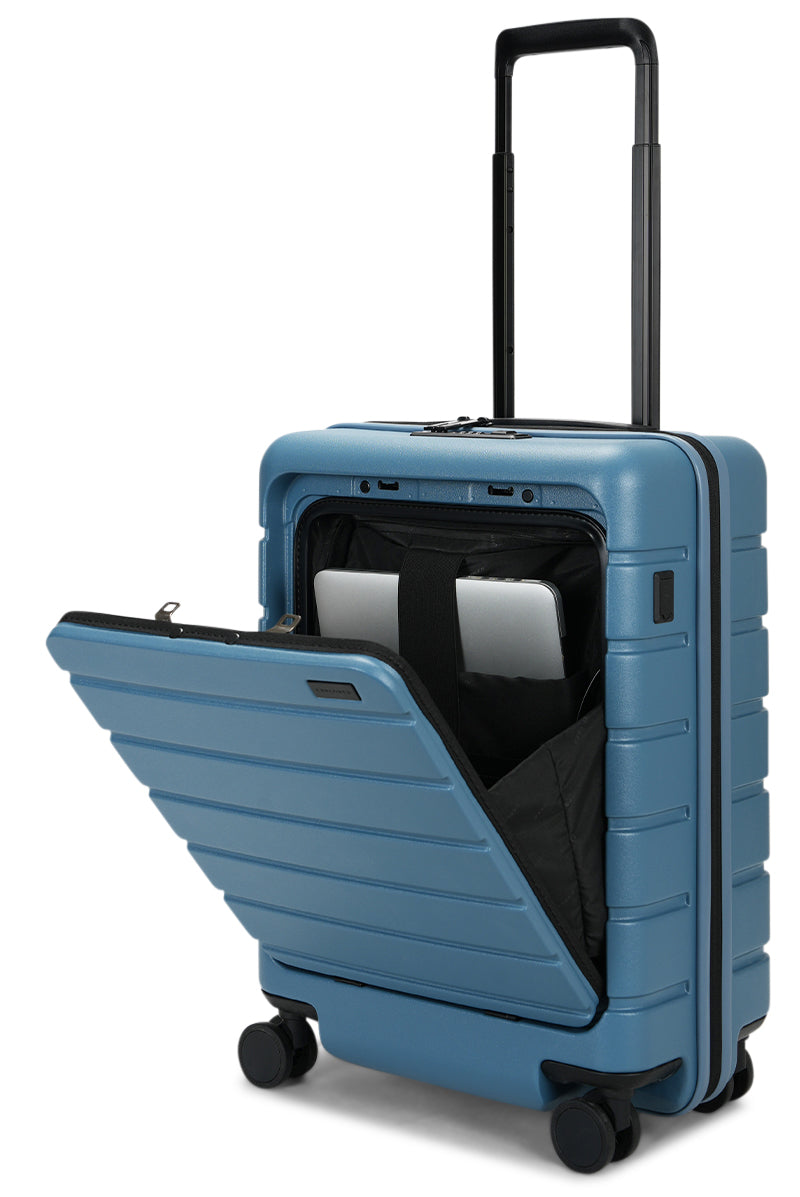Arlo Pro Front Access Carry-On Arctic Sea